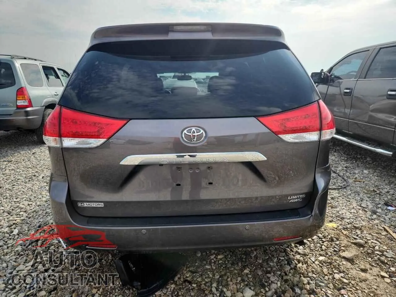2011 TOYOTA All Models Damaged VIN 5TDDK3DC3BS011818 – engine bay