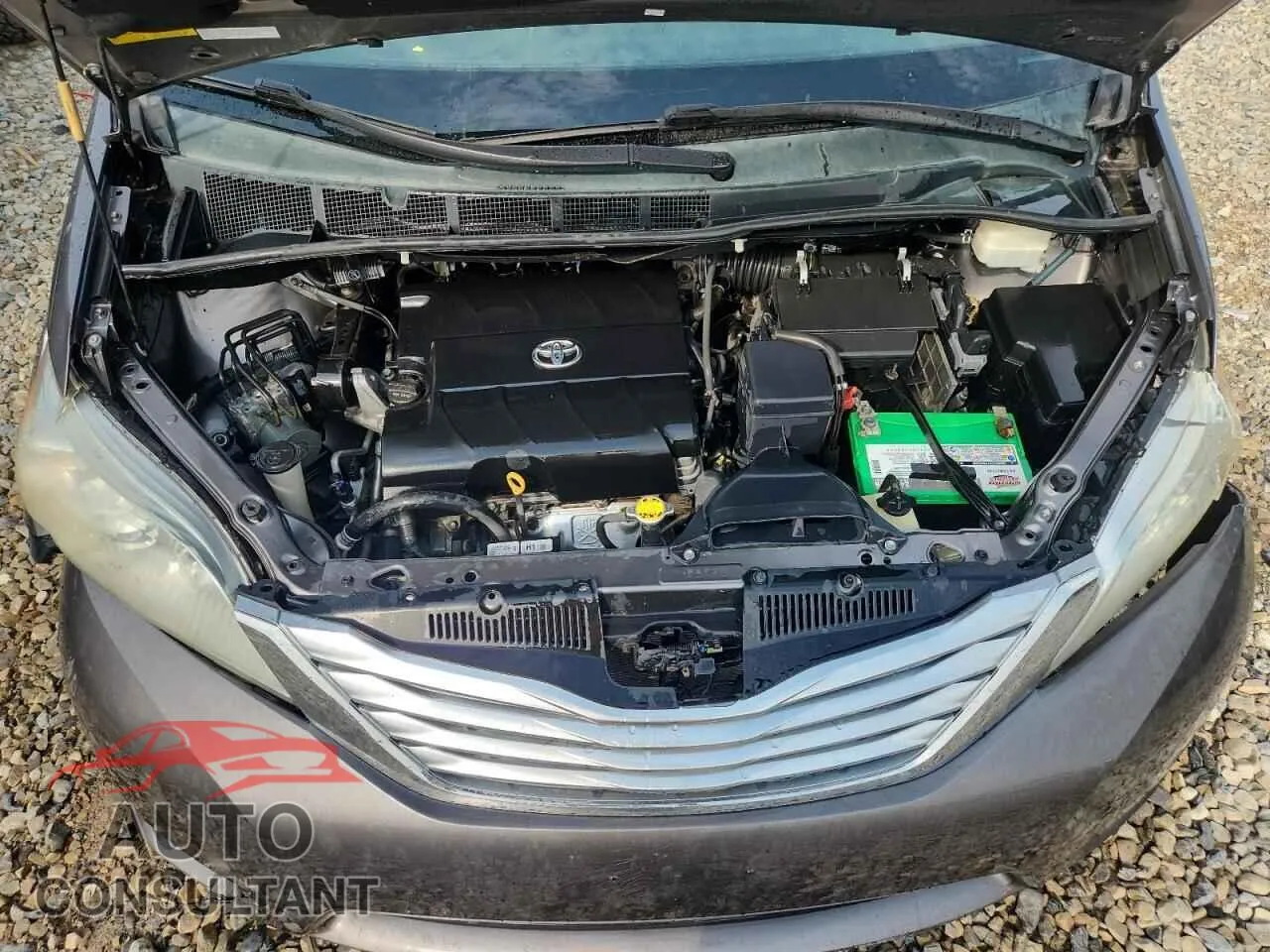 2011 TOYOTA All Models Damaged VIN 5TDDK3DC3BS011818 – photo 11