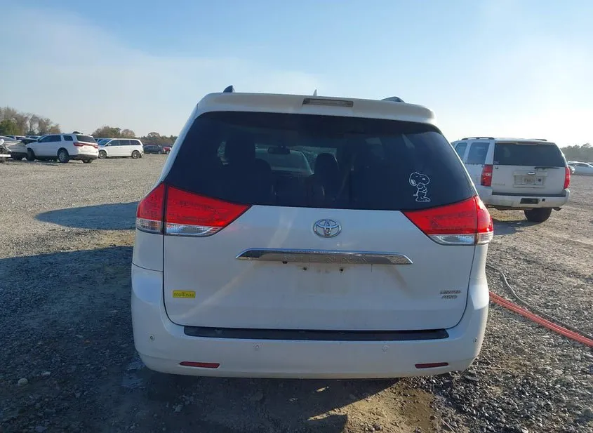 2011 TOYOTA Sienna Used VIN 5TDDK3DCXBS004039 – engine bay