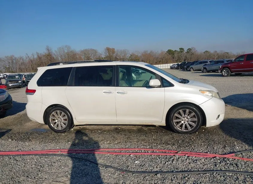 2011 TOYOTA Sienna Used VIN 5TDDK3DCXBS004039 – undercarriage