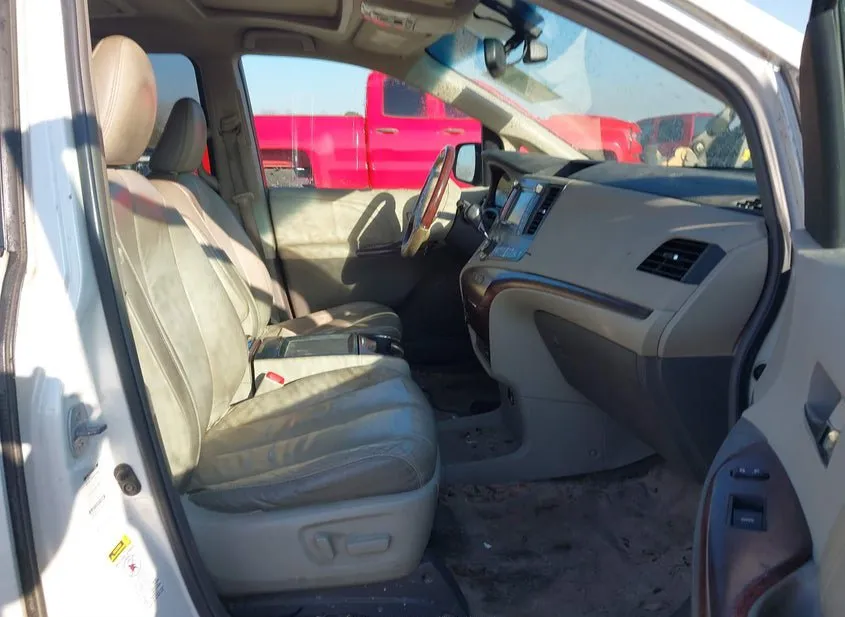 2011 TOYOTA Sienna Used VIN 5TDDK3DCXBS004039 – photo 15