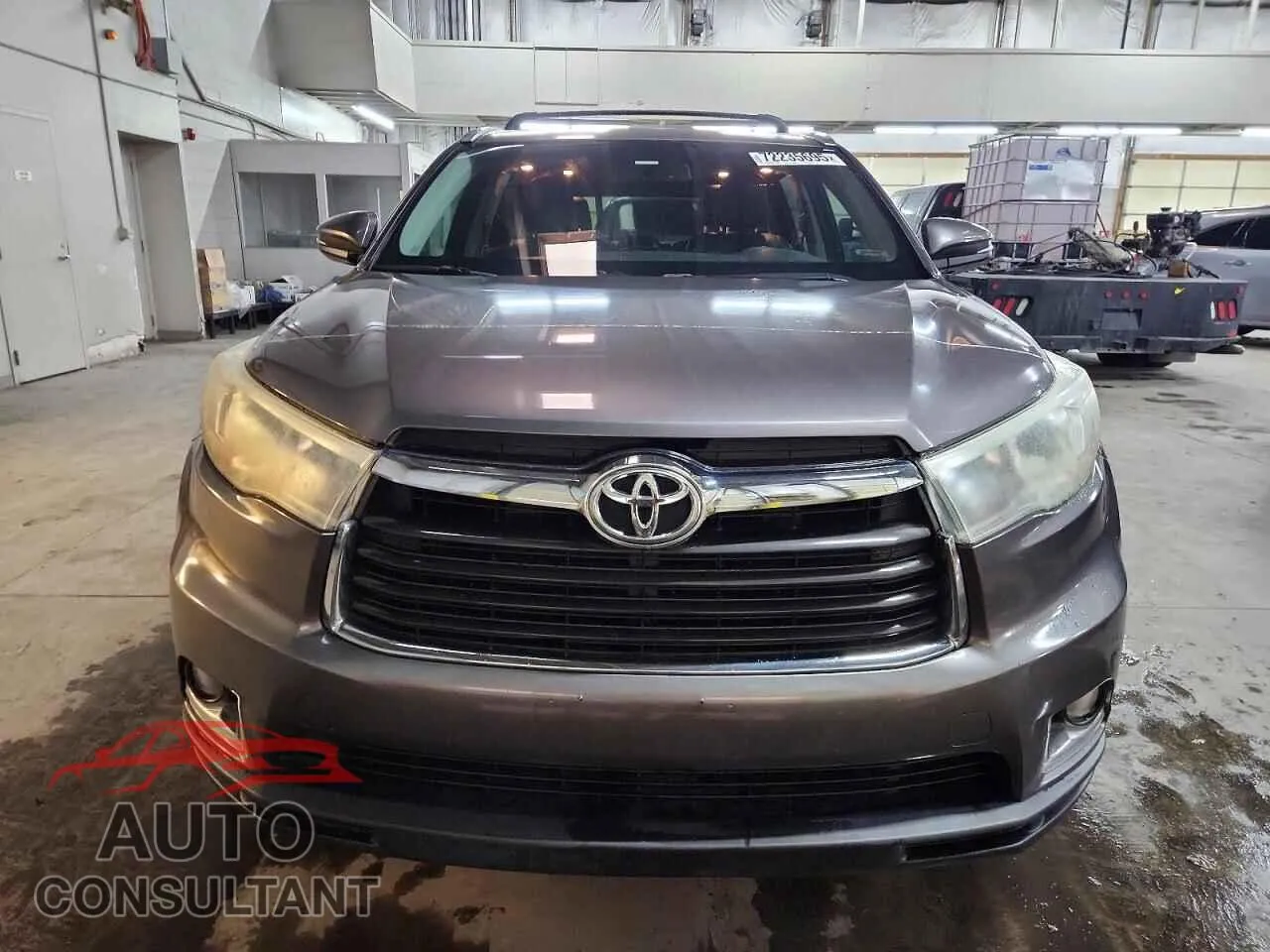 2015 TOYOTA HIGHLANDER Damaged VIN 5TDDKRFH3FS093289 – interior seats 2015 TOYOTA HIGHLANDER Damaged VIN 5TDDKRFH3FS093289 – interior seats