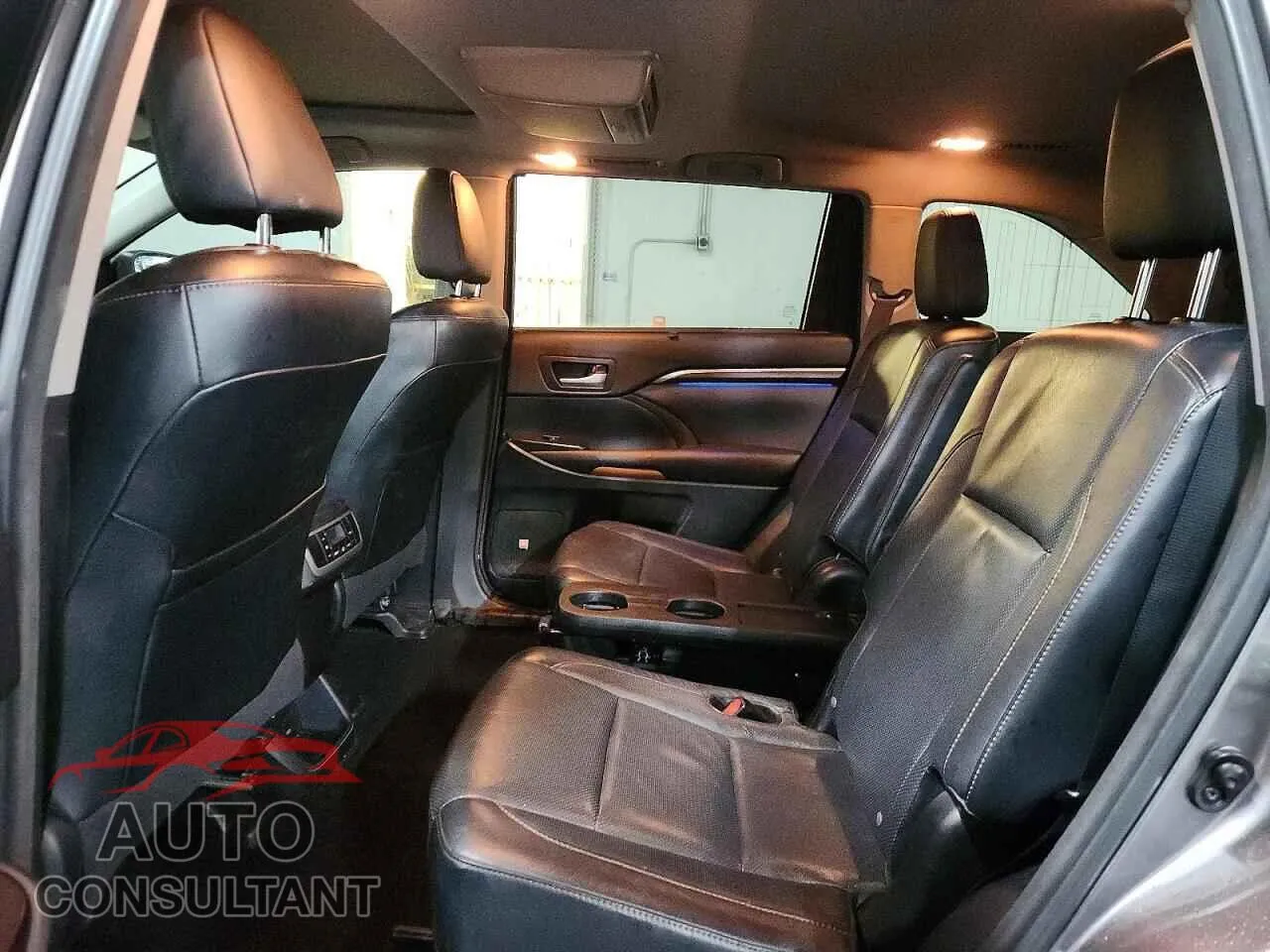 2015 TOYOTA HIGHLANDER Damaged VIN 5TDDKRFH3FS093289 – photo 11 2015 TOYOTA HIGHLANDER Damaged VIN 5TDDKRFH3FS093289 – photo 11