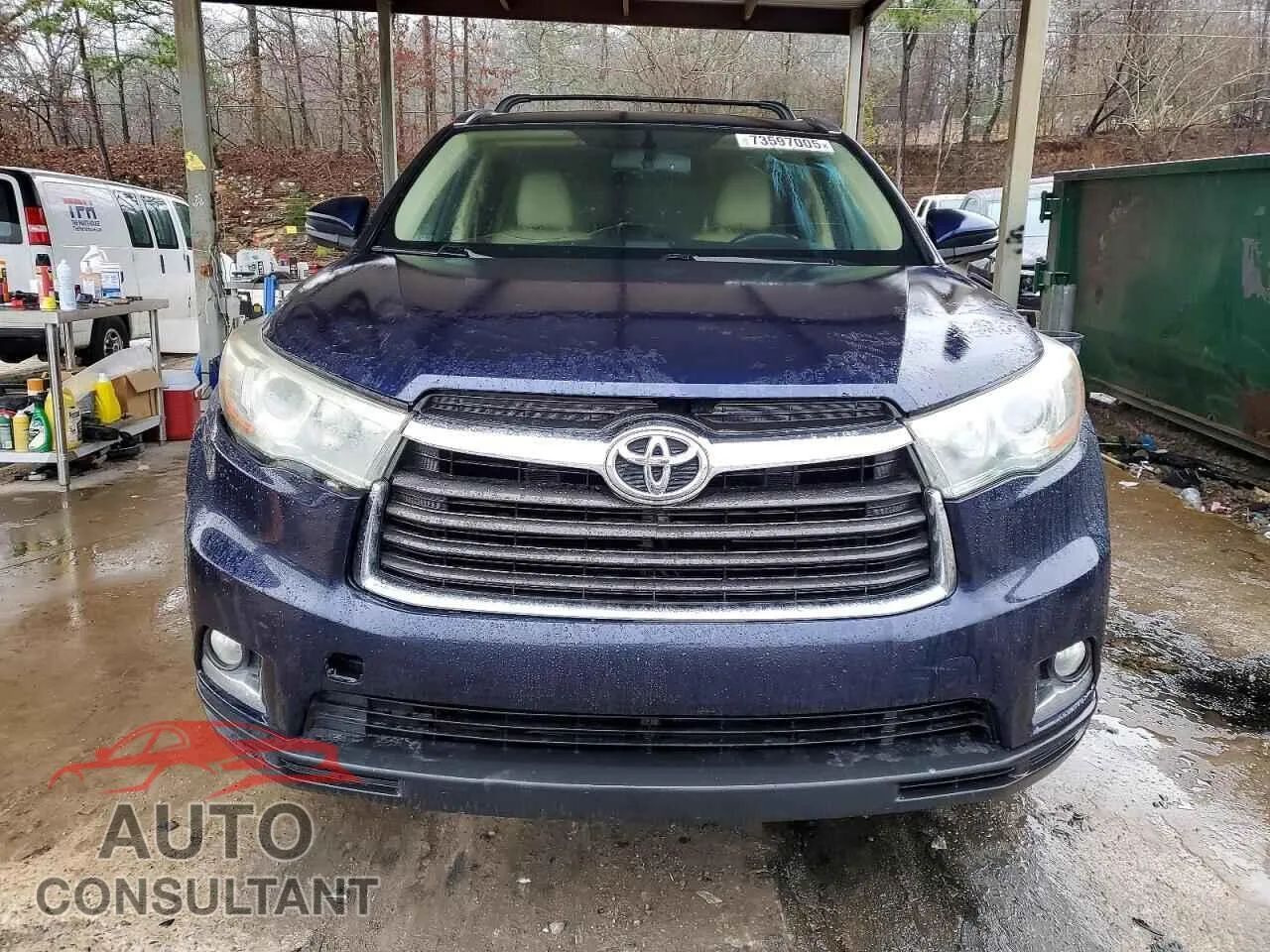 2014 TOYOTA HIGHLANDER Damaged VIN 5TDDKRFH7ES052985 – interior seats