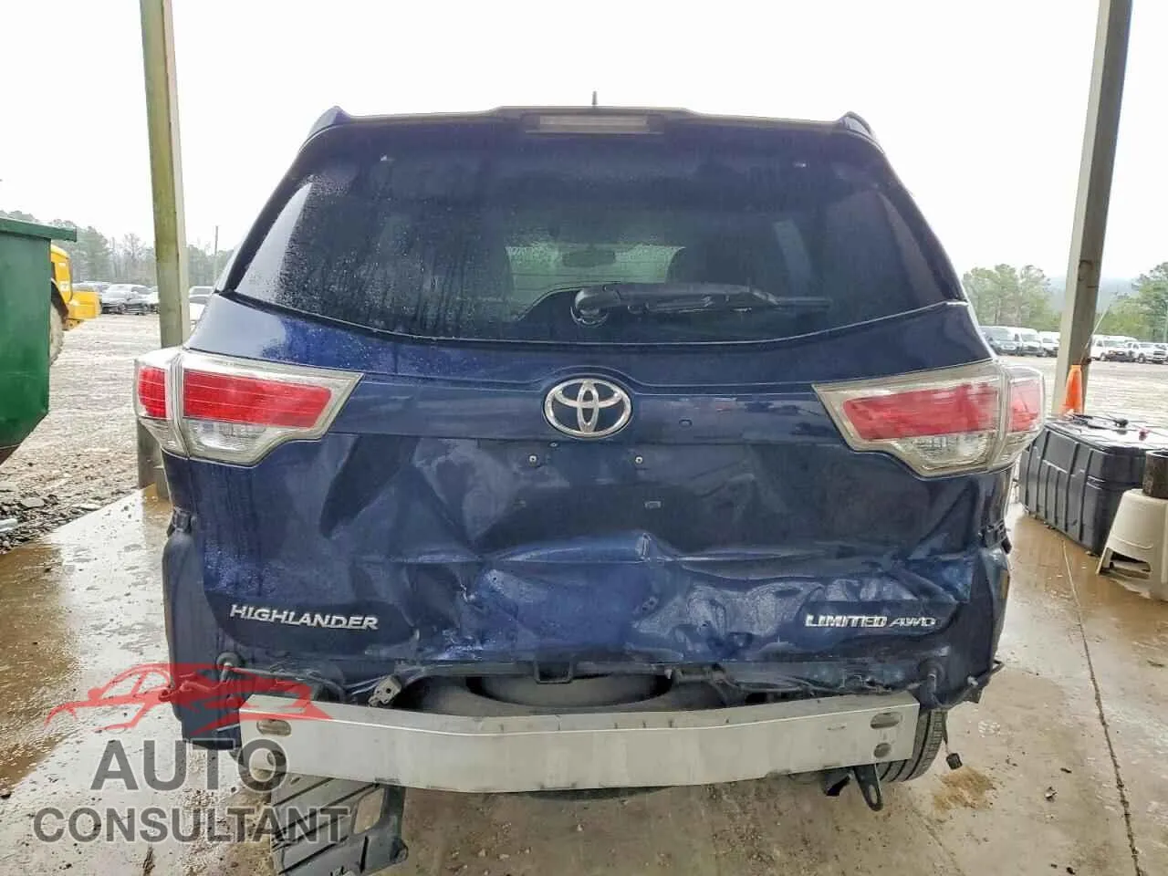 2014 TOYOTA HIGHLANDER Damaged VIN 5TDDKRFH7ES052985 – engine bay