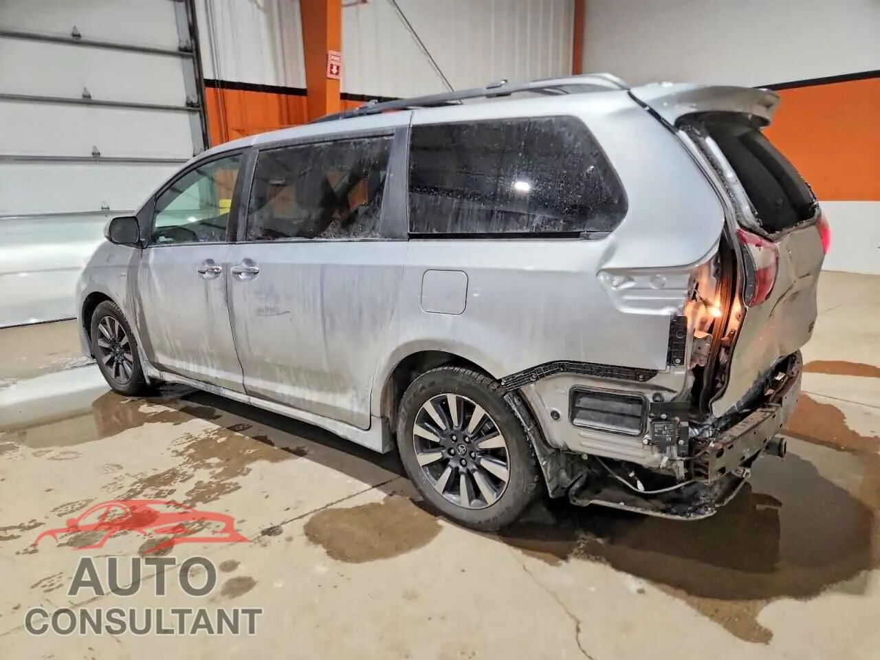 2018 TOYOTA All Models Damaged VIN 5TDDZ3DC4JS205168 – rear exterior