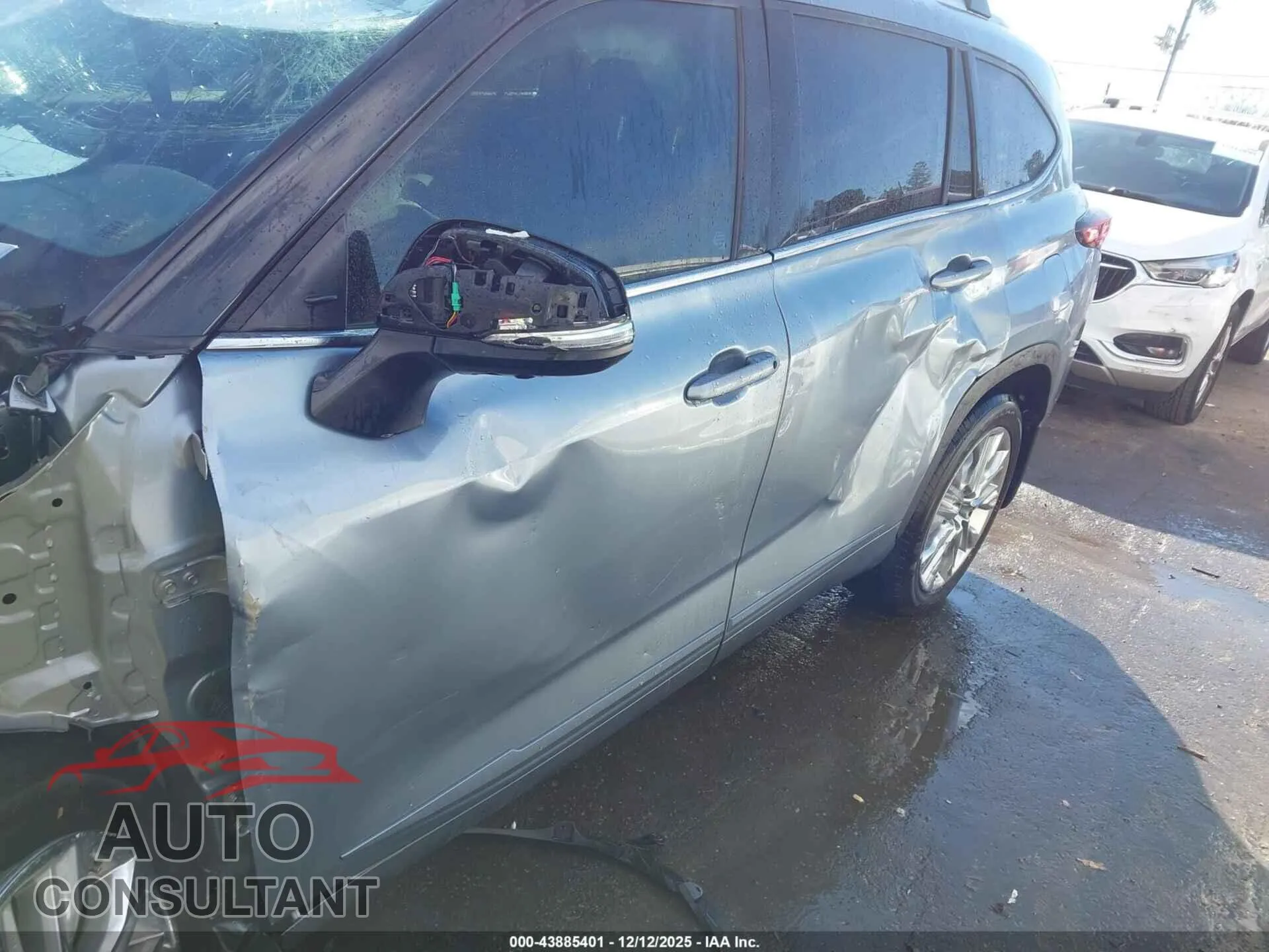 2020 TOYOTA HIGHLANDER Damaged VIN 5TDDZRBH1LS006356 – photo 13