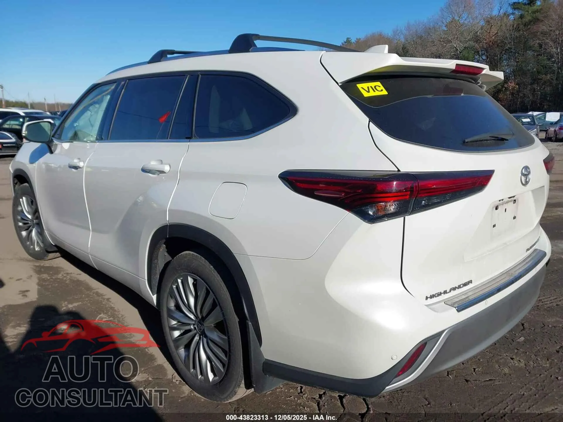 2020 TOYOTA HIGHLANDER Damaged VIN 5TDFZRBH9LS050467 – side profile