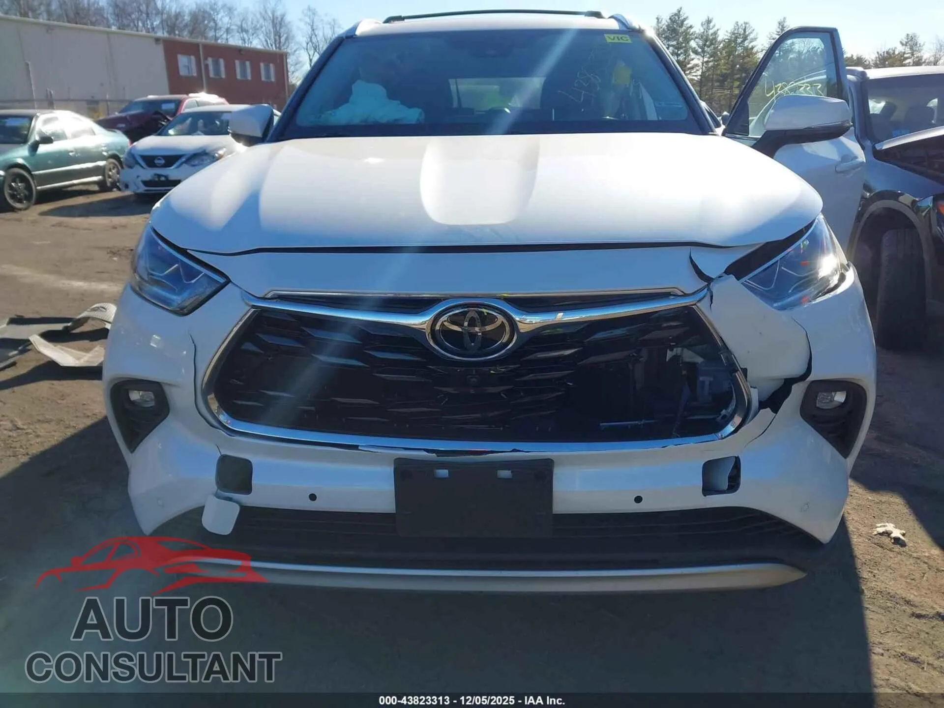 2020 TOYOTA HIGHLANDER Damaged VIN 5TDFZRBH9LS050467 – engine bay