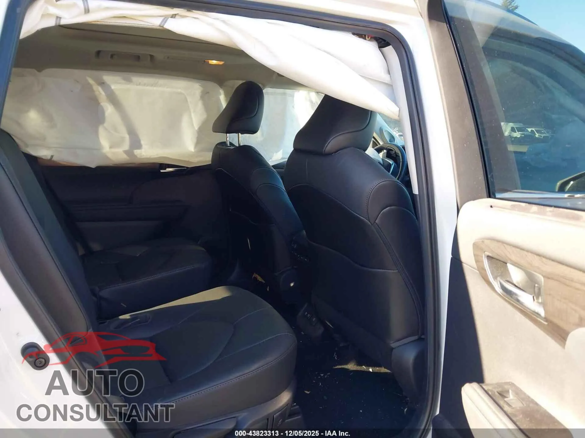 2020 TOYOTA HIGHLANDER Damaged VIN 5TDFZRBH9LS050467 – undercarriage