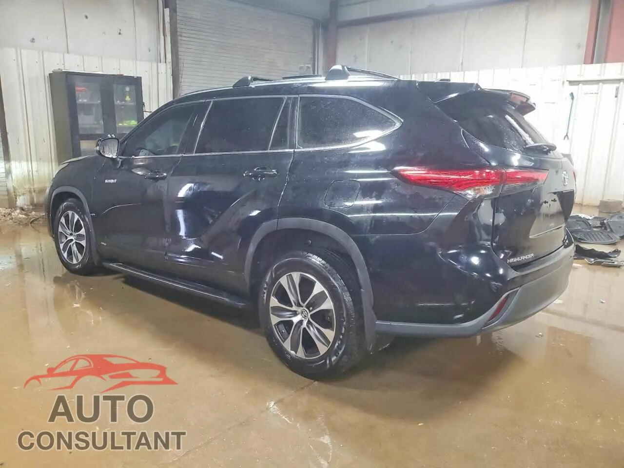 2021 TOYOTA HIGHLANDER Damaged VIN 5TDGBRCH0MS039091 – rear exterior