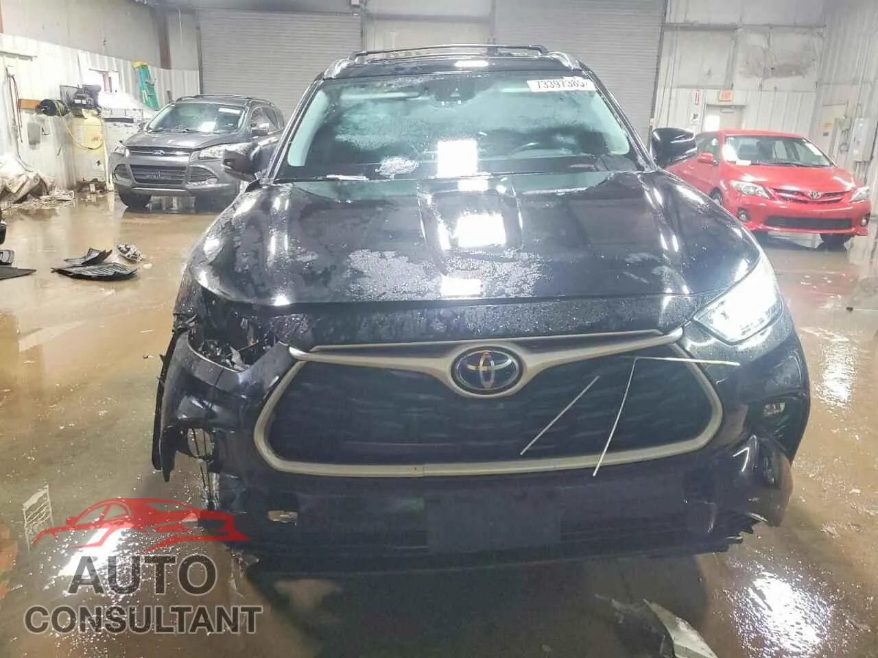 2021 TOYOTA HIGHLANDER Damaged VIN 5TDGBRCH0MS039091 – interior seats