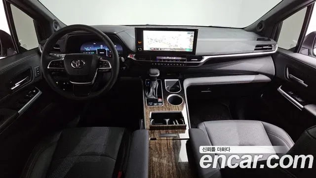 2025 Toyota Sienna 4th Gen 2.5 Hybrid AWD Sold VIN 5TDGSKFC5SS174555 – rear exterior