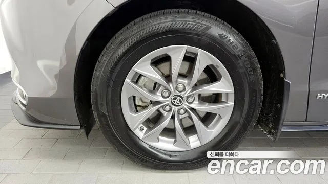 2021 Toyota Sienna 4th Gen 2.5 Hybrid AWD Sold VIN 5TDGSKFC6MS019113 – exterior detail