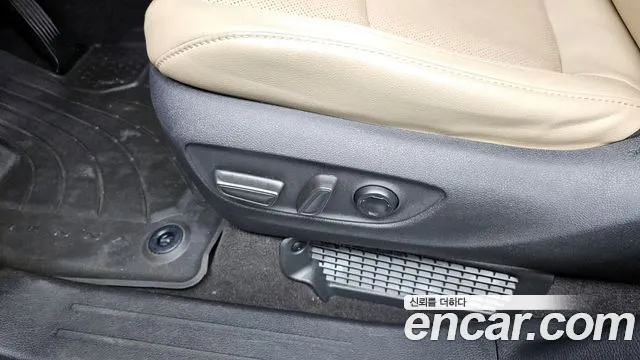 2021 Toyota Sienna 4th Gen 2.5 Hybrid AWD Sold VIN 5TDGSKFC6MS019113 – trunk area