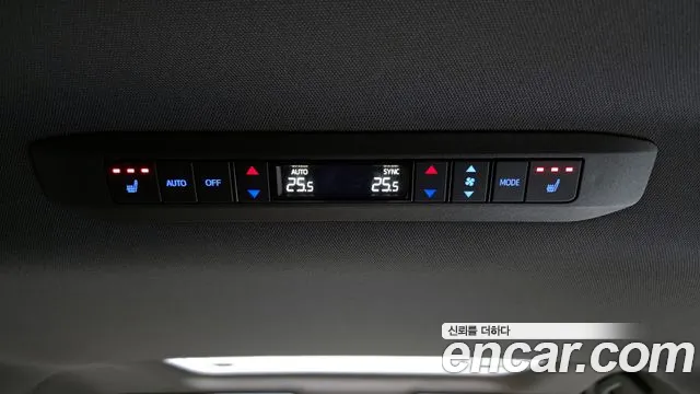 2023 Toyota Sienna 4th Gen 2.5 Hybrid AWD Sold VIN 5TDGSKFC8PS082606 – interior seats 2023 Toyota Sienna 4th Gen 2.5 Hybrid AWD Sold VIN 5TDGSKFC8PS082606 – interior seats