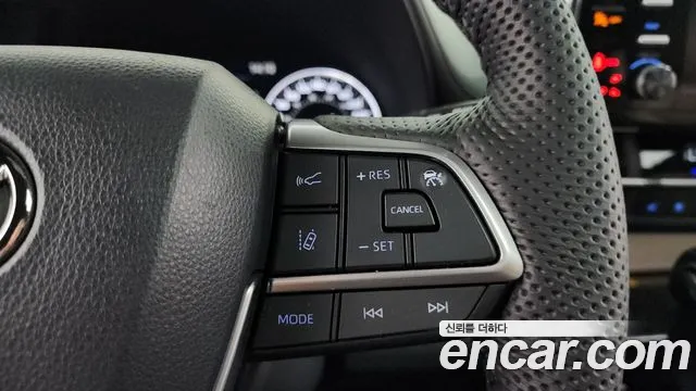 2022 Toyota Sienna 4th Gen 2.5 Hybrid AWD Sold VIN 5TDGSKFC9NS067173 – trunk area