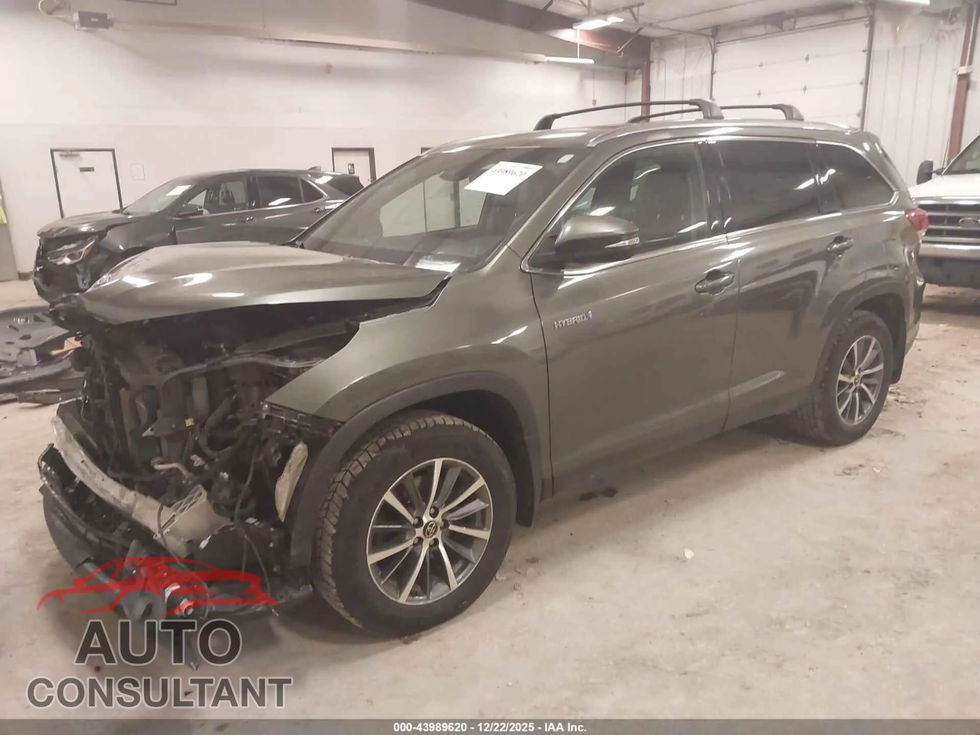 2019 TOYOTA HIGHLANDER HYBRID Damaged VIN 5TDJGRFHXKS075340 – rear exterior