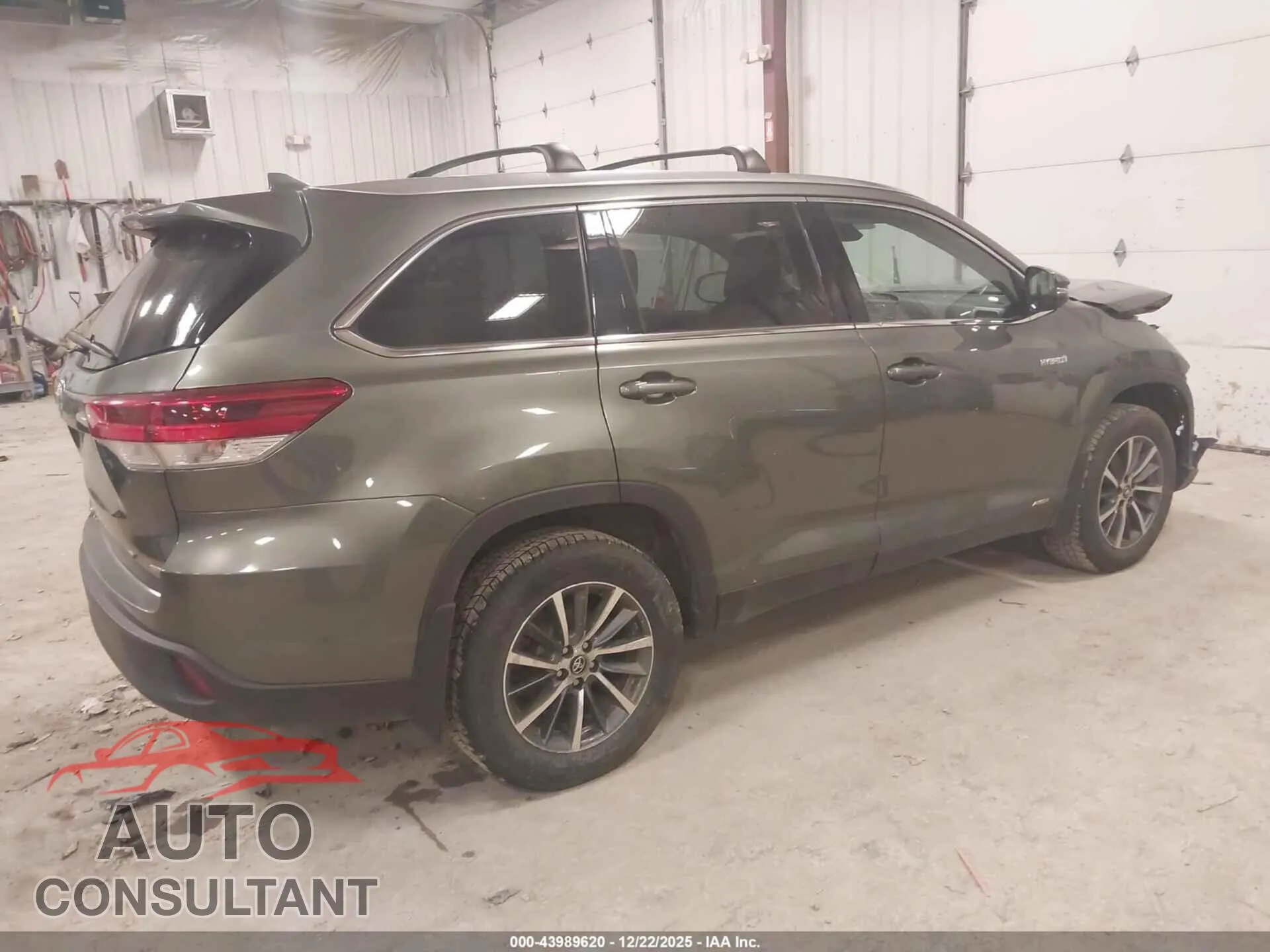 2019 TOYOTA HIGHLANDER HYBRID Damaged VIN 5TDJGRFHXKS075340 – dashboard
