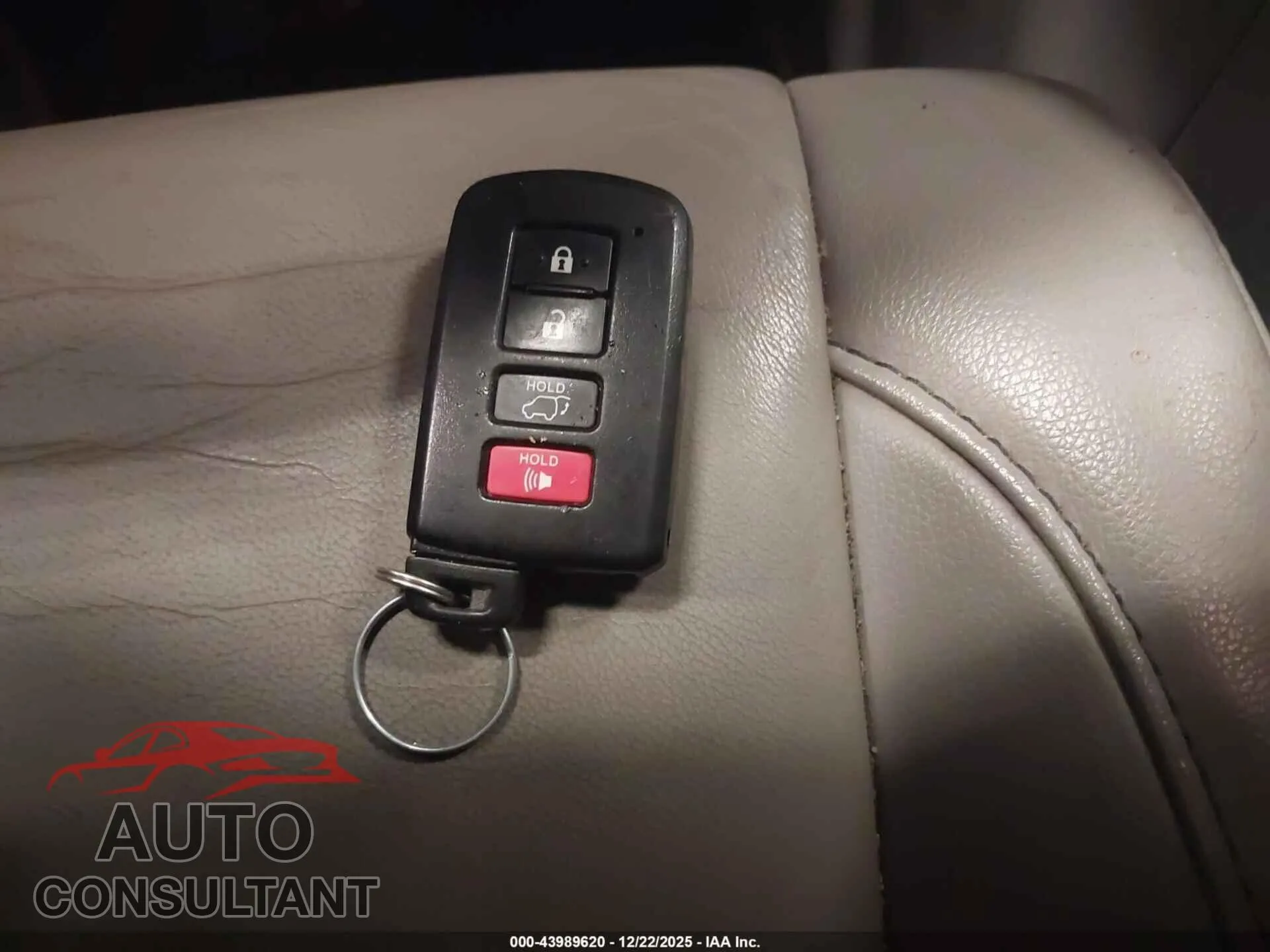 2019 TOYOTA HIGHLANDER HYBRID Damaged VIN 5TDJGRFHXKS075340 – photo 11