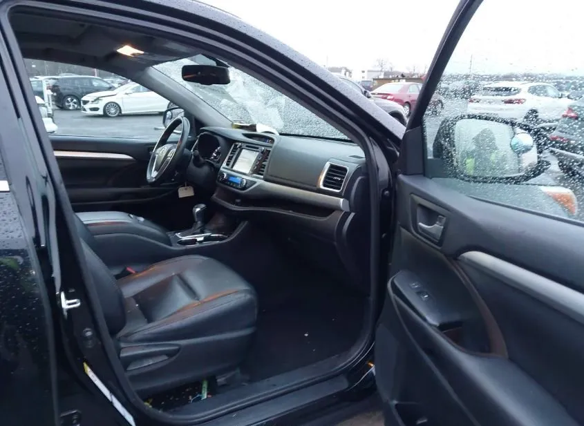 2016 TOYOTA Highlander Used VIN 5TDJKRFH3GS338760 – undercarriage