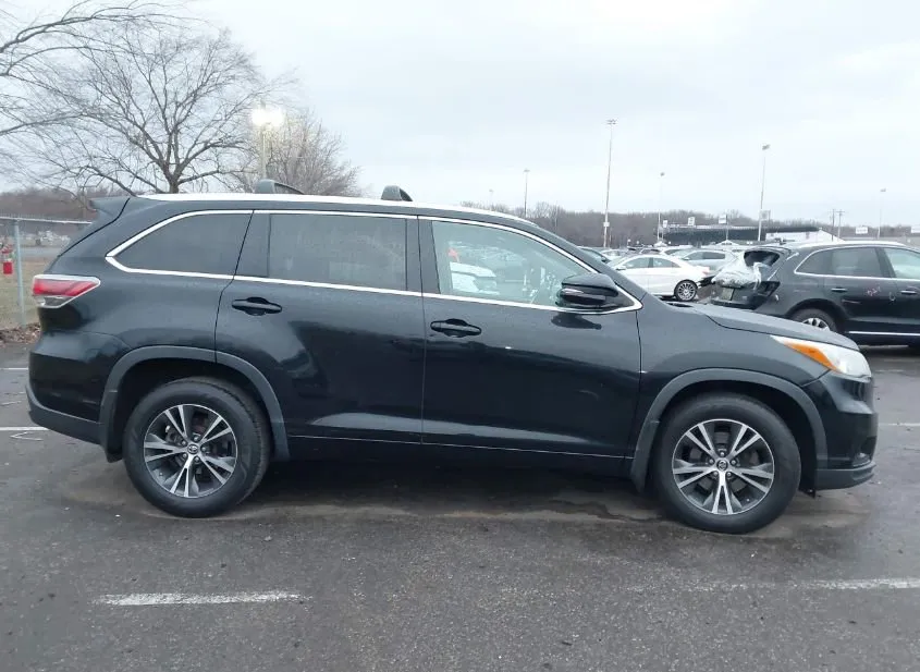 2016 TOYOTA Highlander Used VIN 5TDJKRFH3GS338760 – photo 12