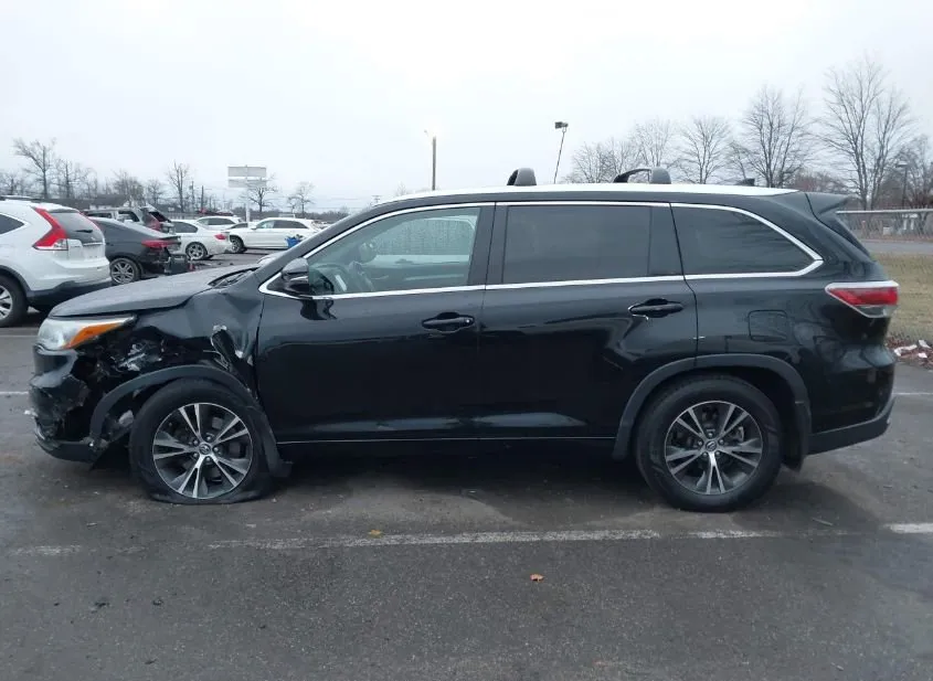 2016 TOYOTA Highlander Used VIN 5TDJKRFH3GS338760 – photo 19