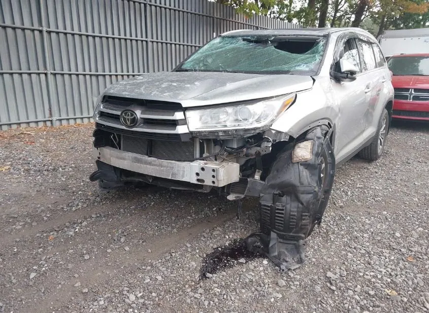 2019 TOYOTA Highlander Used VIN 5TDJZRFHXKS937210 – interior seats