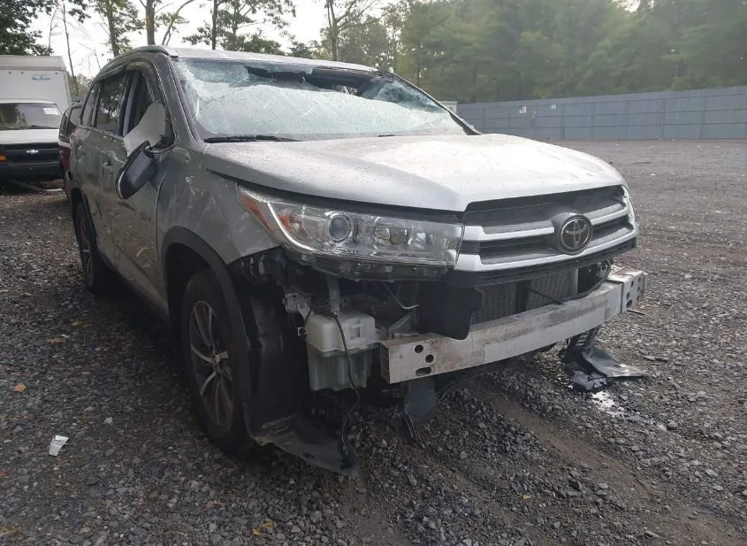 2019 TOYOTA Highlander Used VIN 5TDJZRFHXKS937210 – photo 11