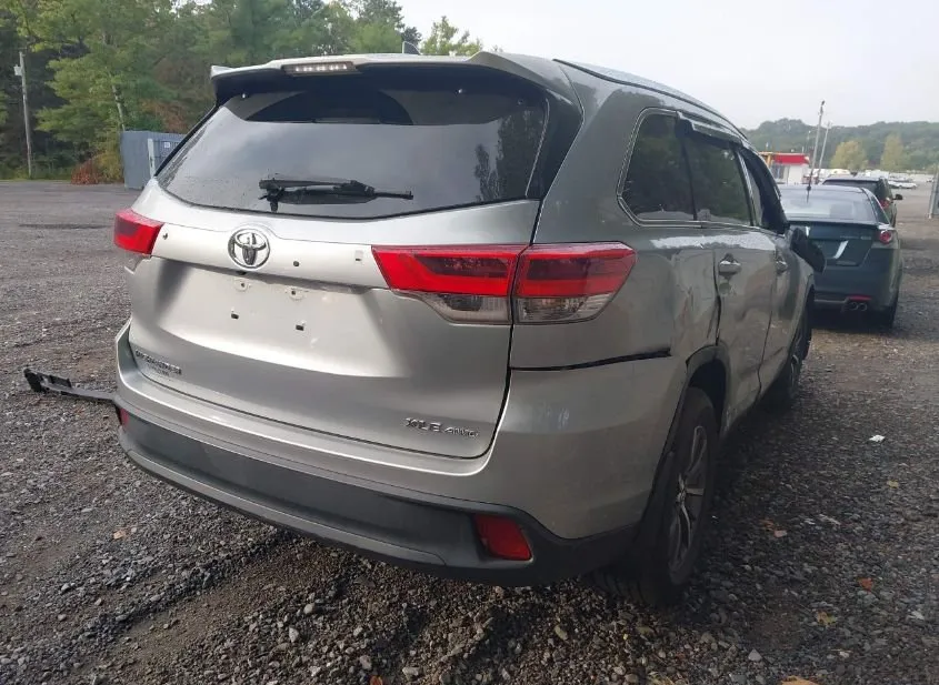 2019 TOYOTA Highlander Used VIN 5TDJZRFHXKS937210 – photo 15