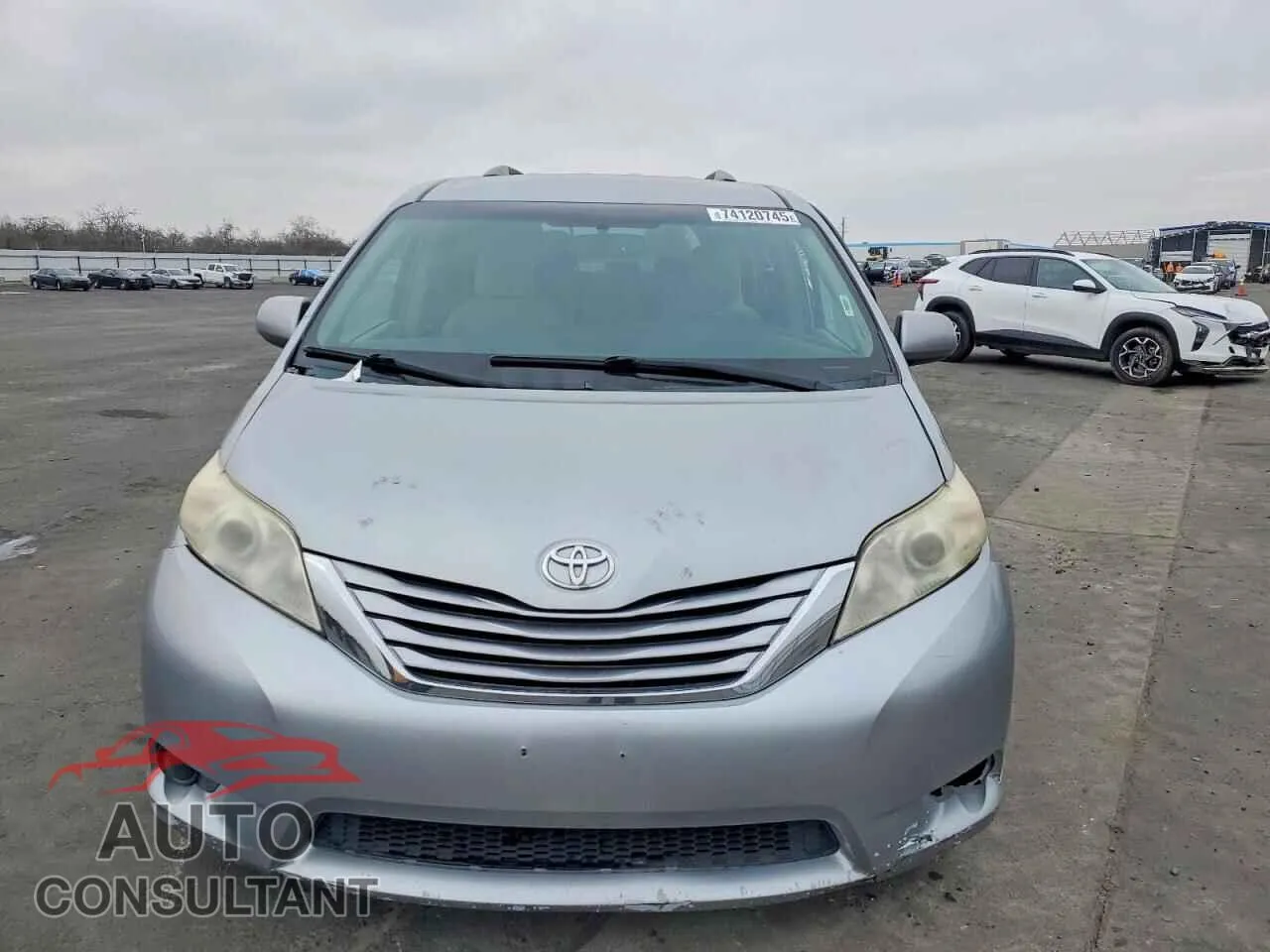 2015 TOYOTA All Models Damaged VIN 5TDKK3DC2FS573299 – interior seats