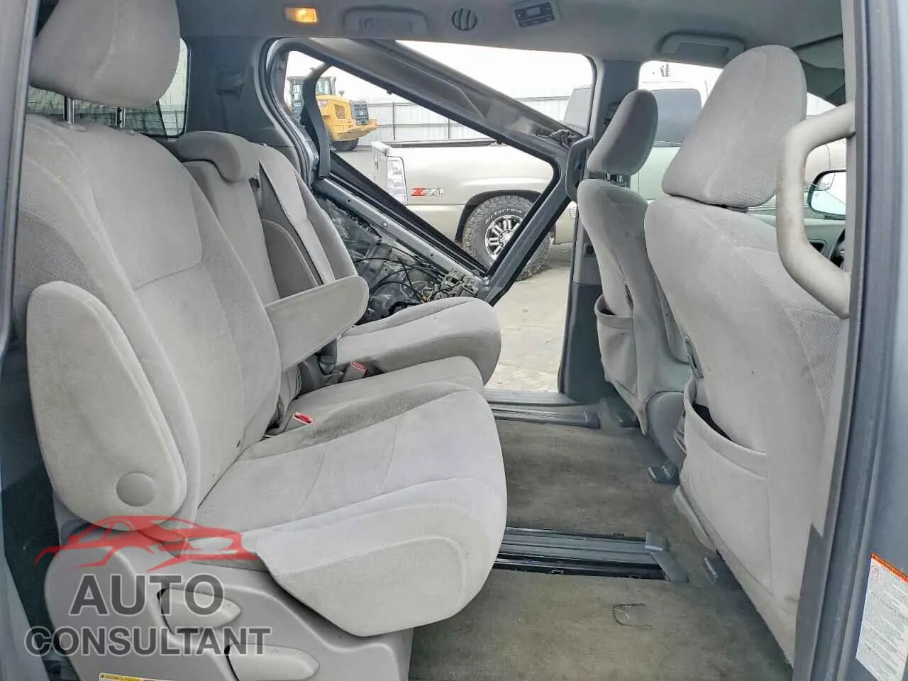 2015 TOYOTA All Models Damaged VIN 5TDKK3DC2FS573299 – photo 11