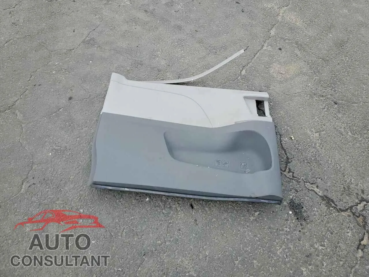 2015 TOYOTA All Models Damaged VIN 5TDKK3DC2FS573299 – photo 13