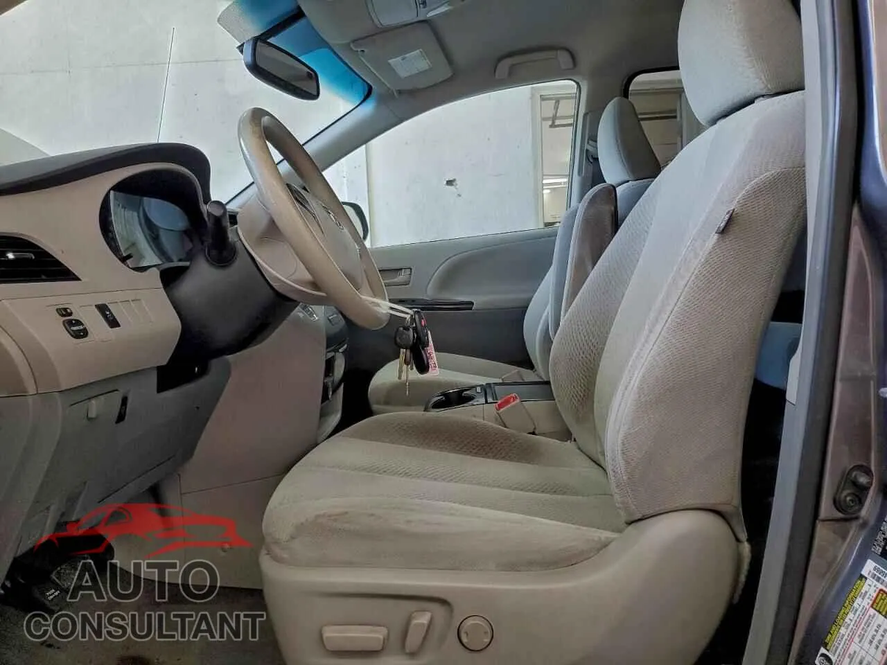 2013 TOYOTA All Models Damaged VIN 5TDKK3DC7DS360099 – exterior detail