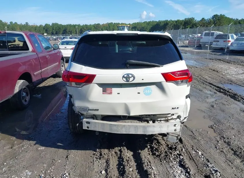 2018 TOYOTA Highlander Used VIN 5TDKZRFH9JS546214 – photo 12
