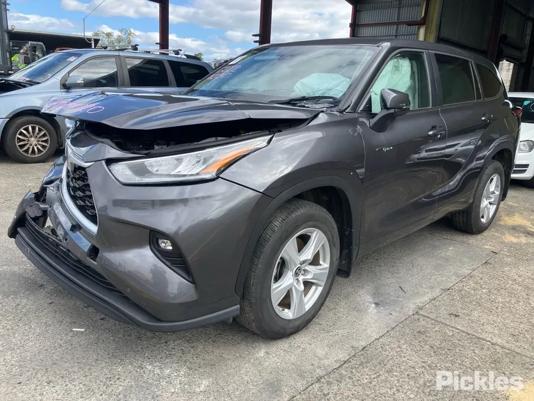 2025 Toyota Kluger Used VIN 5TDLB3CHX0S645861 – exterior detail