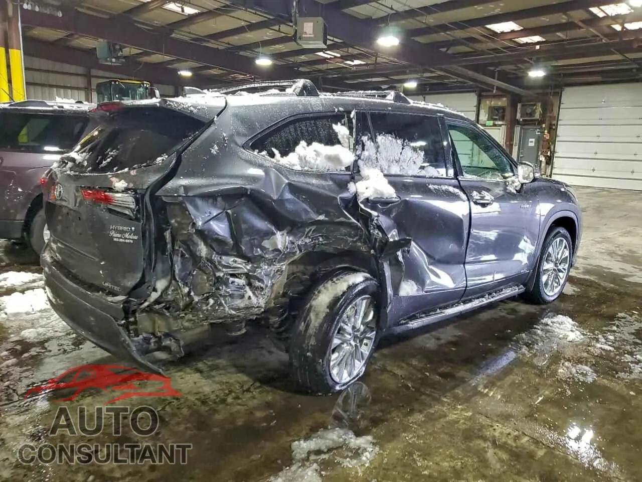 2020 TOYOTA HIGHLANDER Damaged VIN 5TDXBRCHXLS013726 – side profile