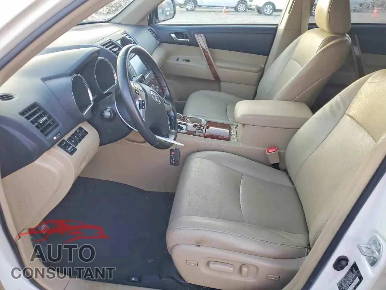 2011 TOYOTA HIGHLANDER Damaged VIN 5TDYK3EH5BS048588 – exterior detail 2011 TOYOTA HIGHLANDER Damaged VIN 5TDYK3EH5BS048588 – exterior detail