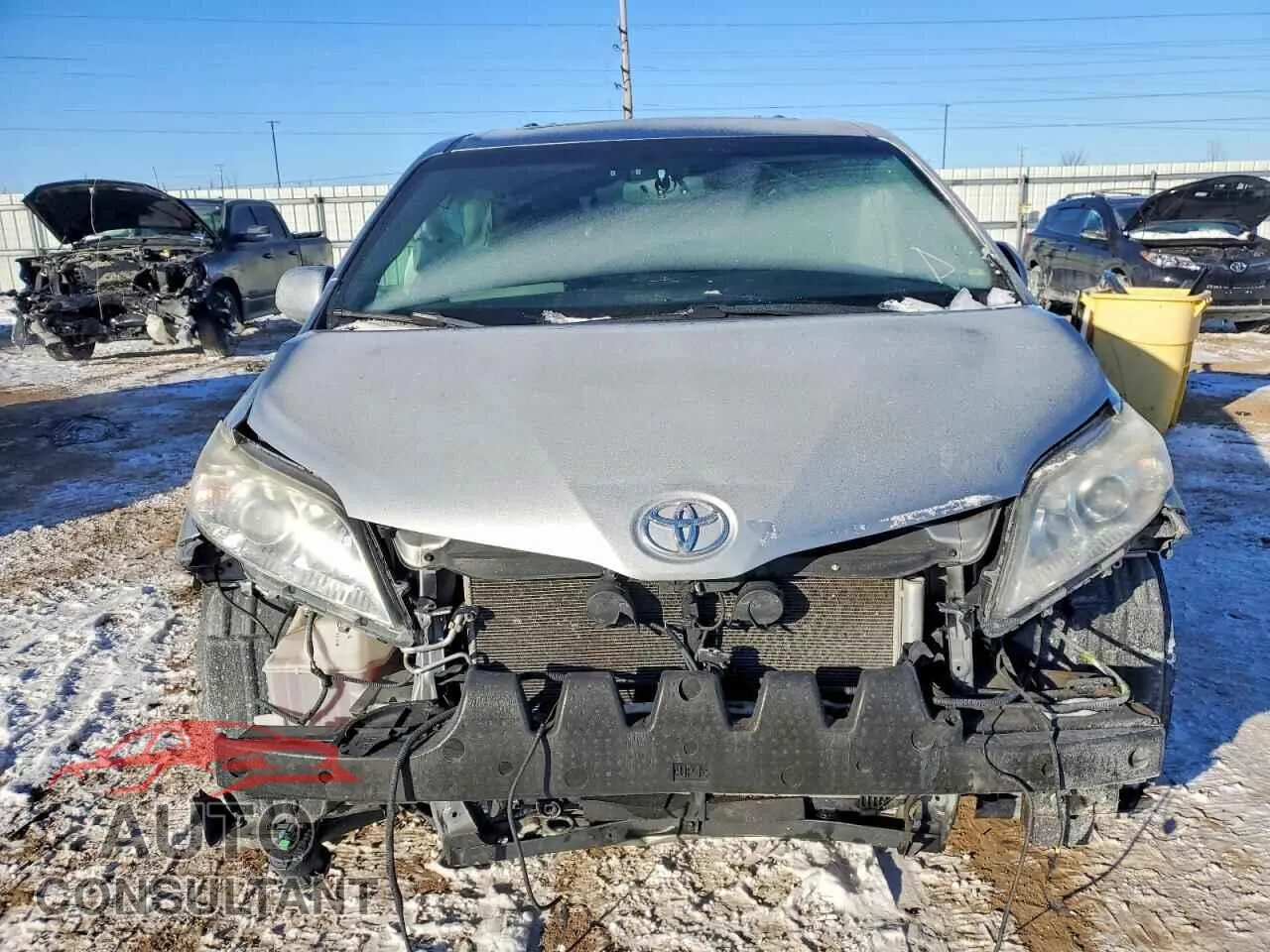 2017 TOYOTA All Models Damaged VIN 5TDYZ3DC6HS868446 – interior seats