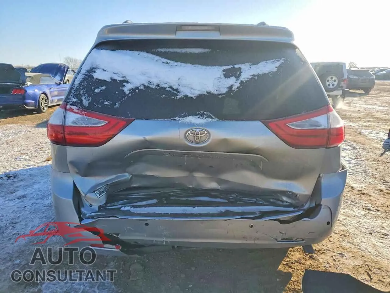 2017 TOYOTA All Models Damaged VIN 5TDYZ3DC6HS868446 – engine bay