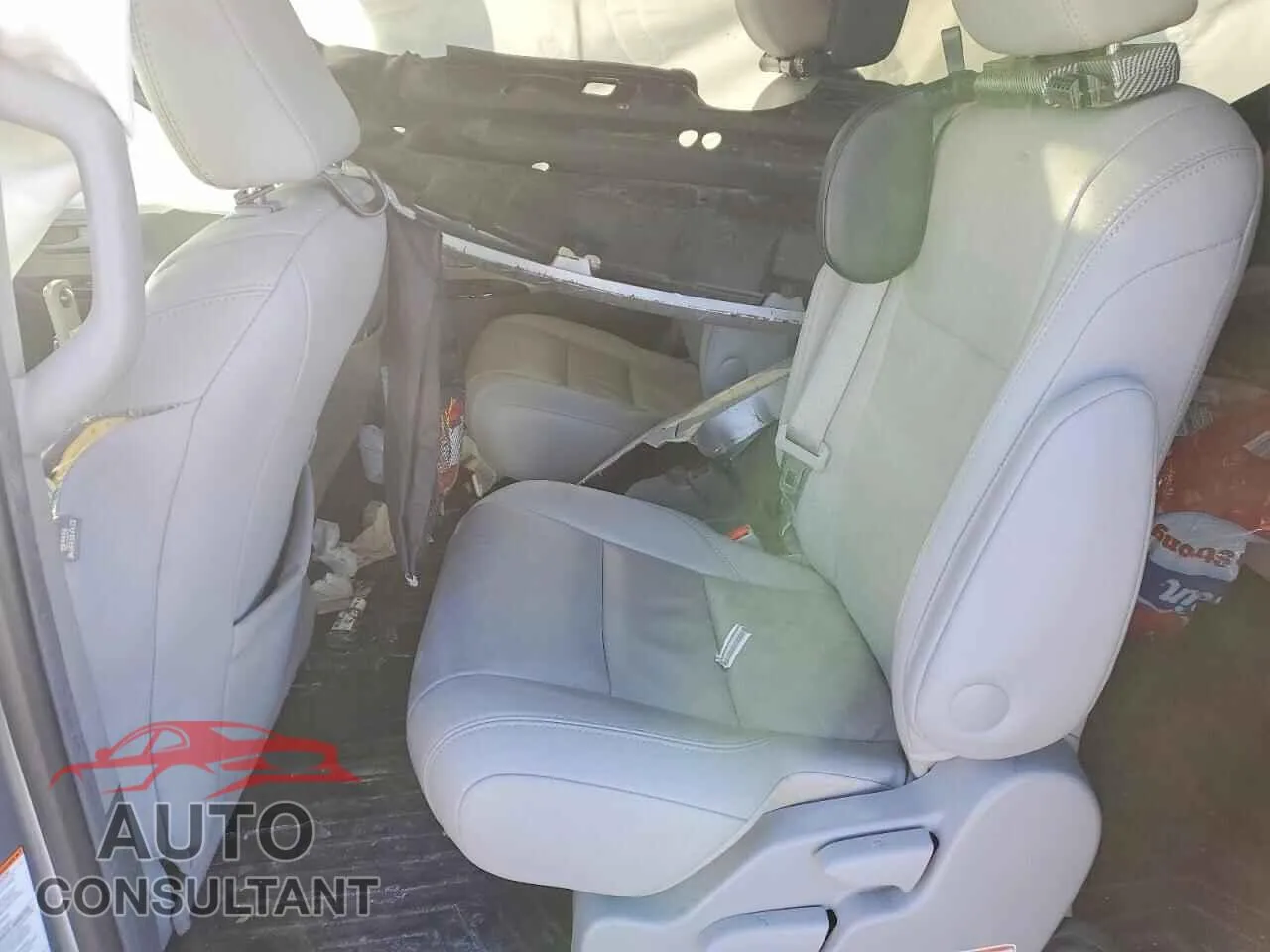 2017 TOYOTA All Models Damaged VIN 5TDYZ3DC6HS868446 – photo 11