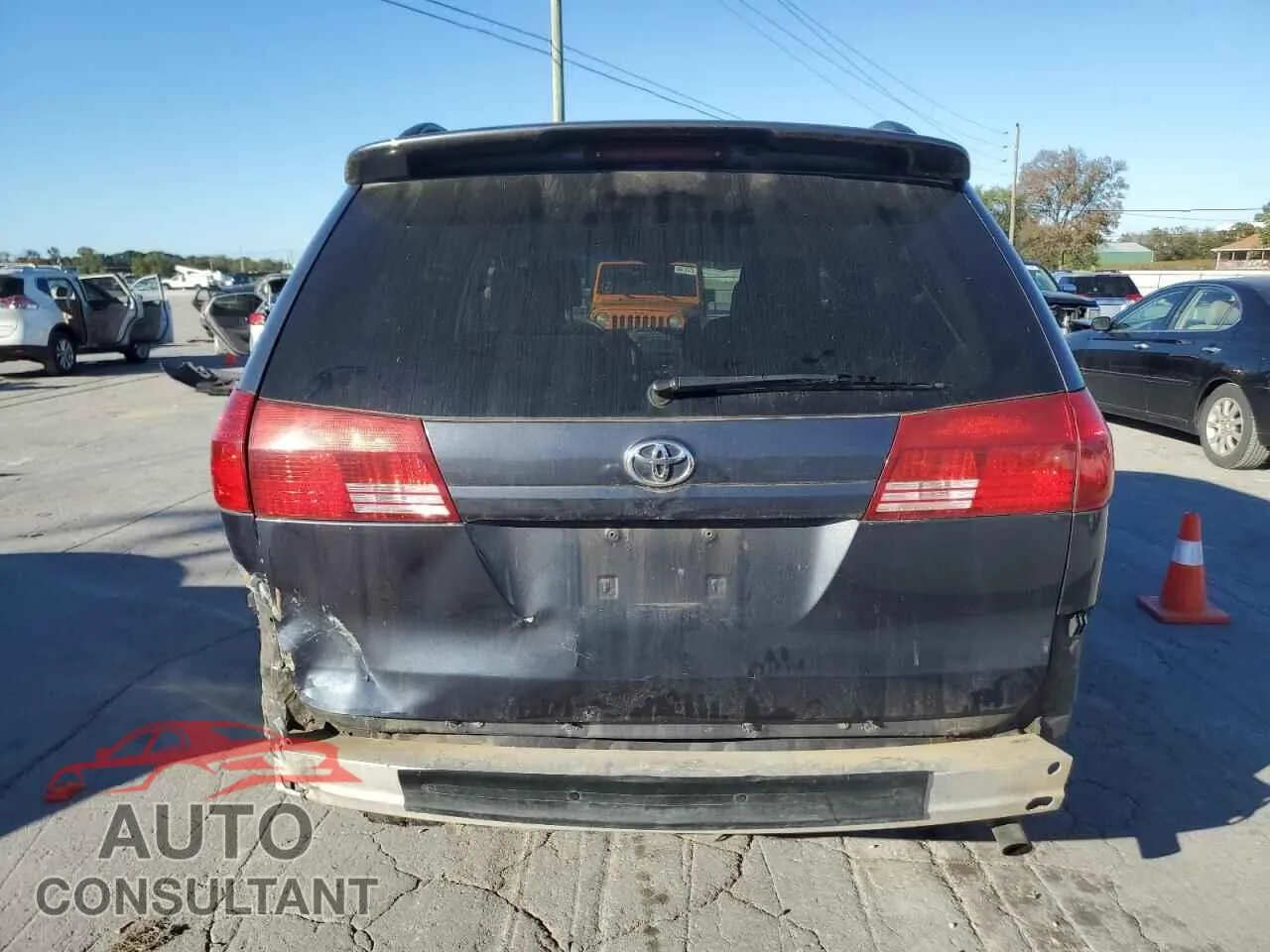 2006 TOYOTA All Models Damaged VIN 5TDZA22C36S542190 – engine bay