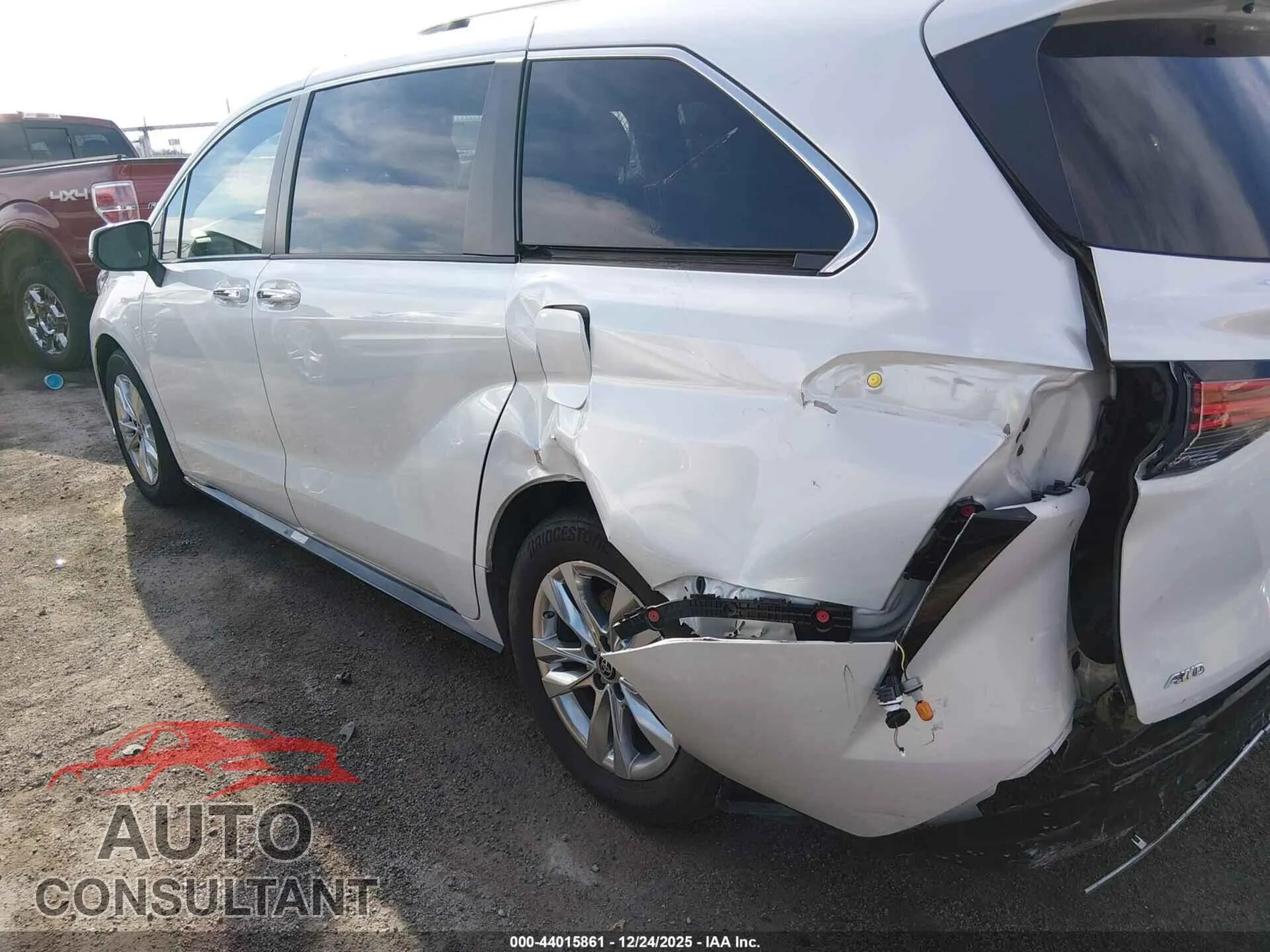 2022 TOYOTA SIENNA Damaged VIN 5TDZSKFC4NS063928 – photo 15