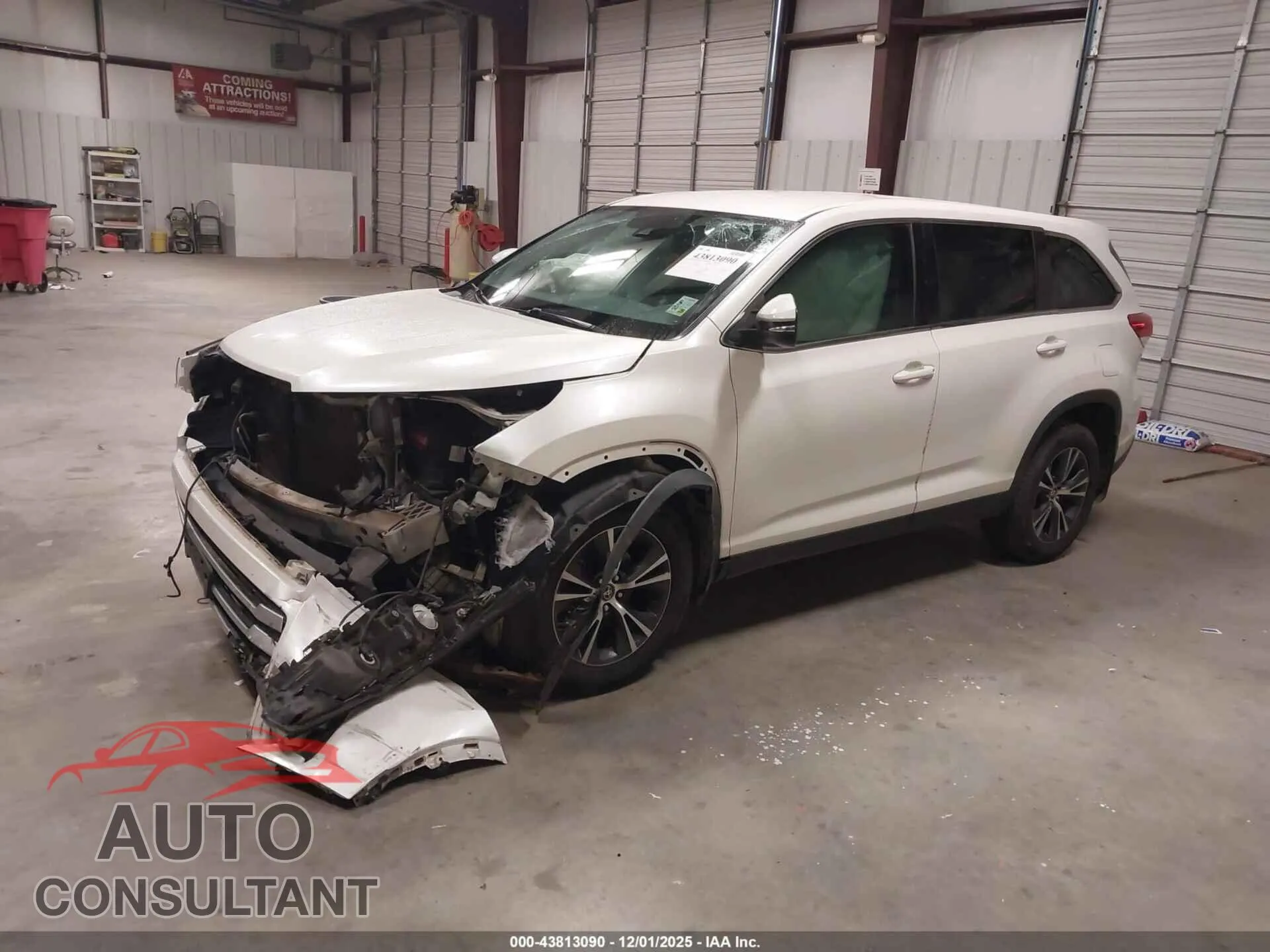 2019 TOYOTA HIGHLANDER Damaged VIN 5TDZZRFH0KS339470 – rear exterior