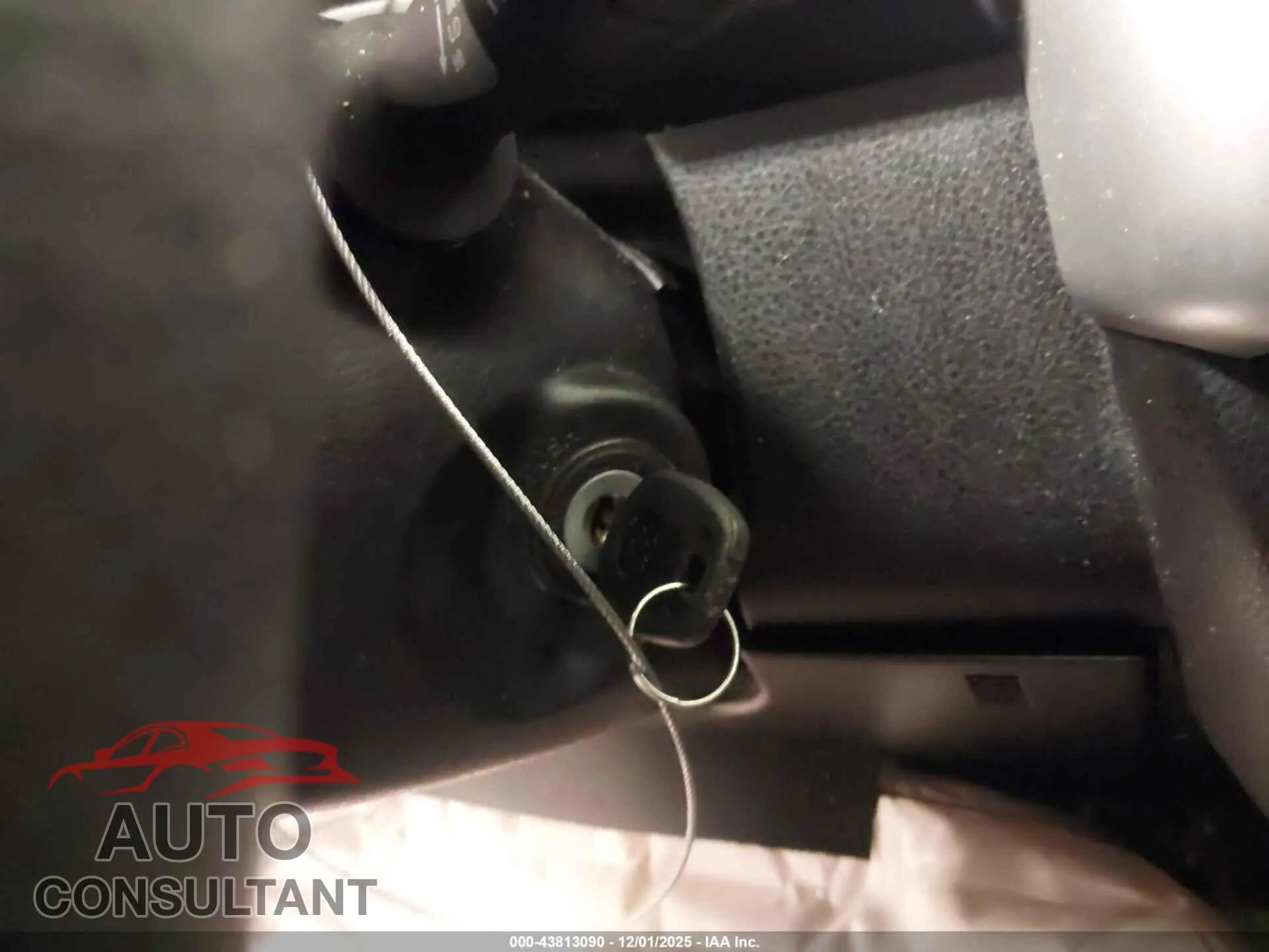 2019 TOYOTA HIGHLANDER Damaged VIN 5TDZZRFH0KS339470 – photo 11
