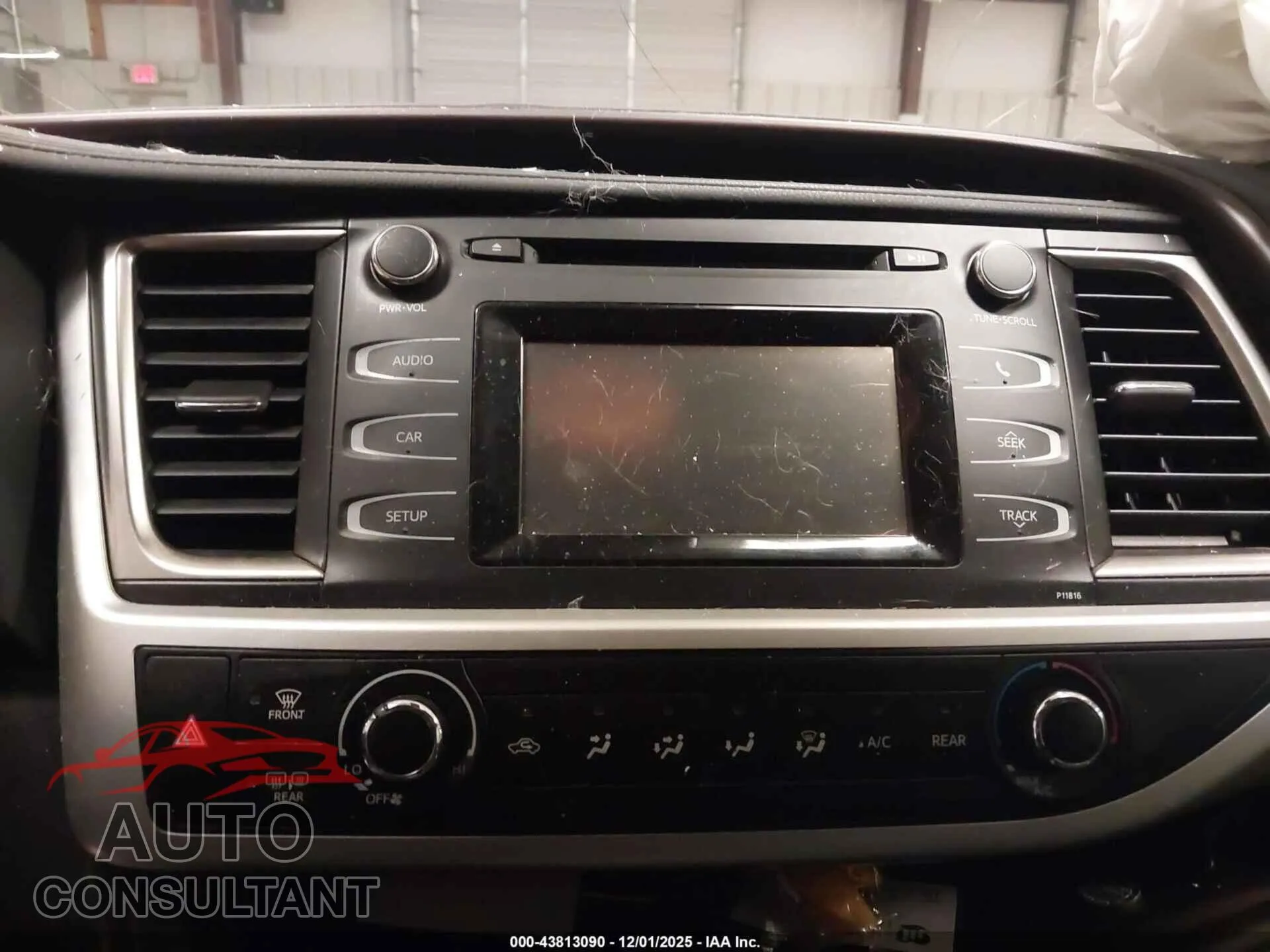 2019 TOYOTA HIGHLANDER Damaged VIN 5TDZZRFH0KS339470 – photo 20