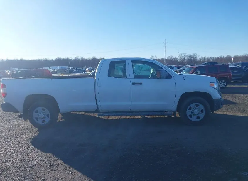 2017 TOYOTA Tundra Used VIN 5TFCY5F17HX021000 – trunk area