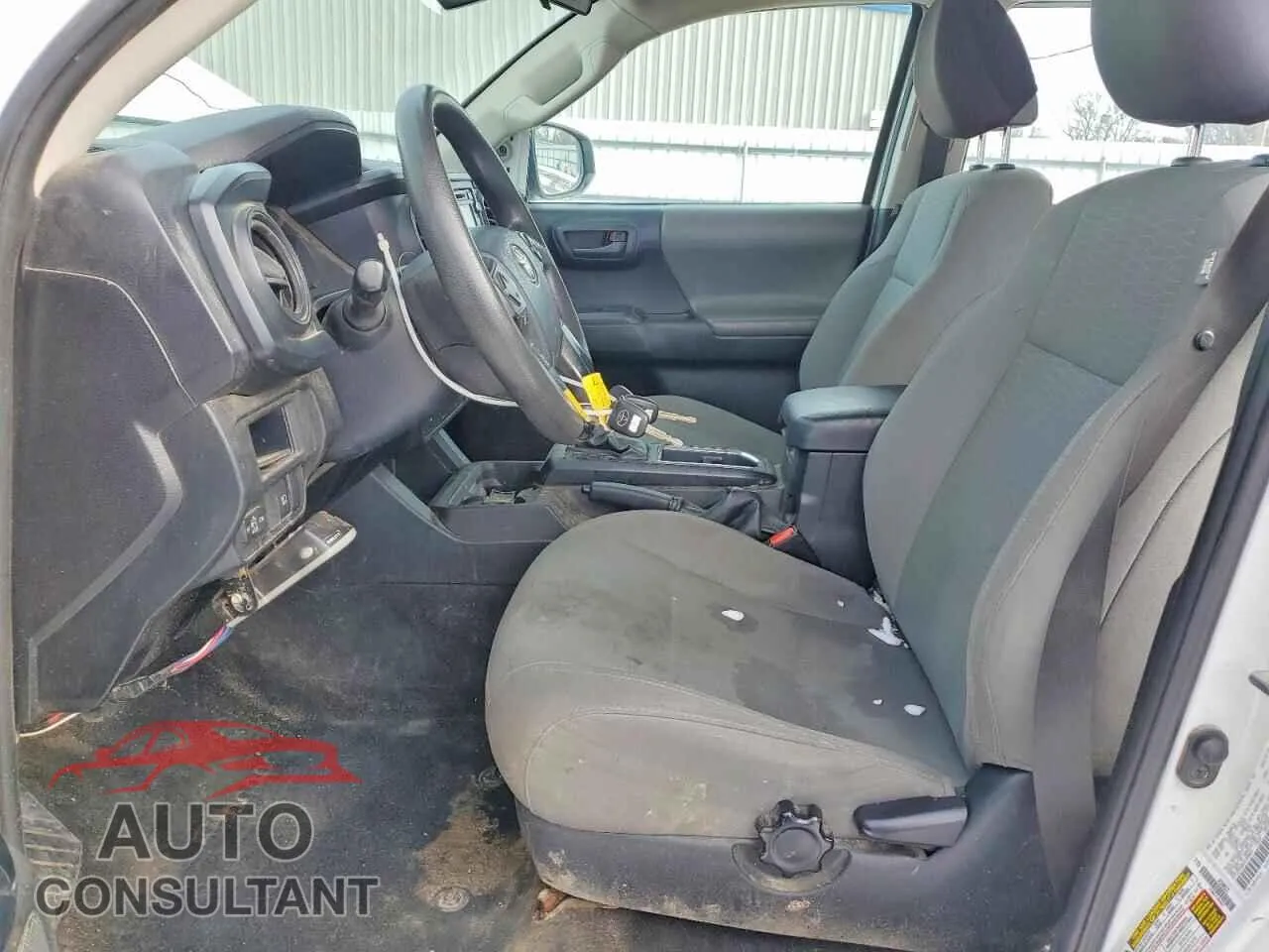 2018 TOYOTA TACOMA Damaged VIN 5TFCZ5AN0JX158065 – exterior detail