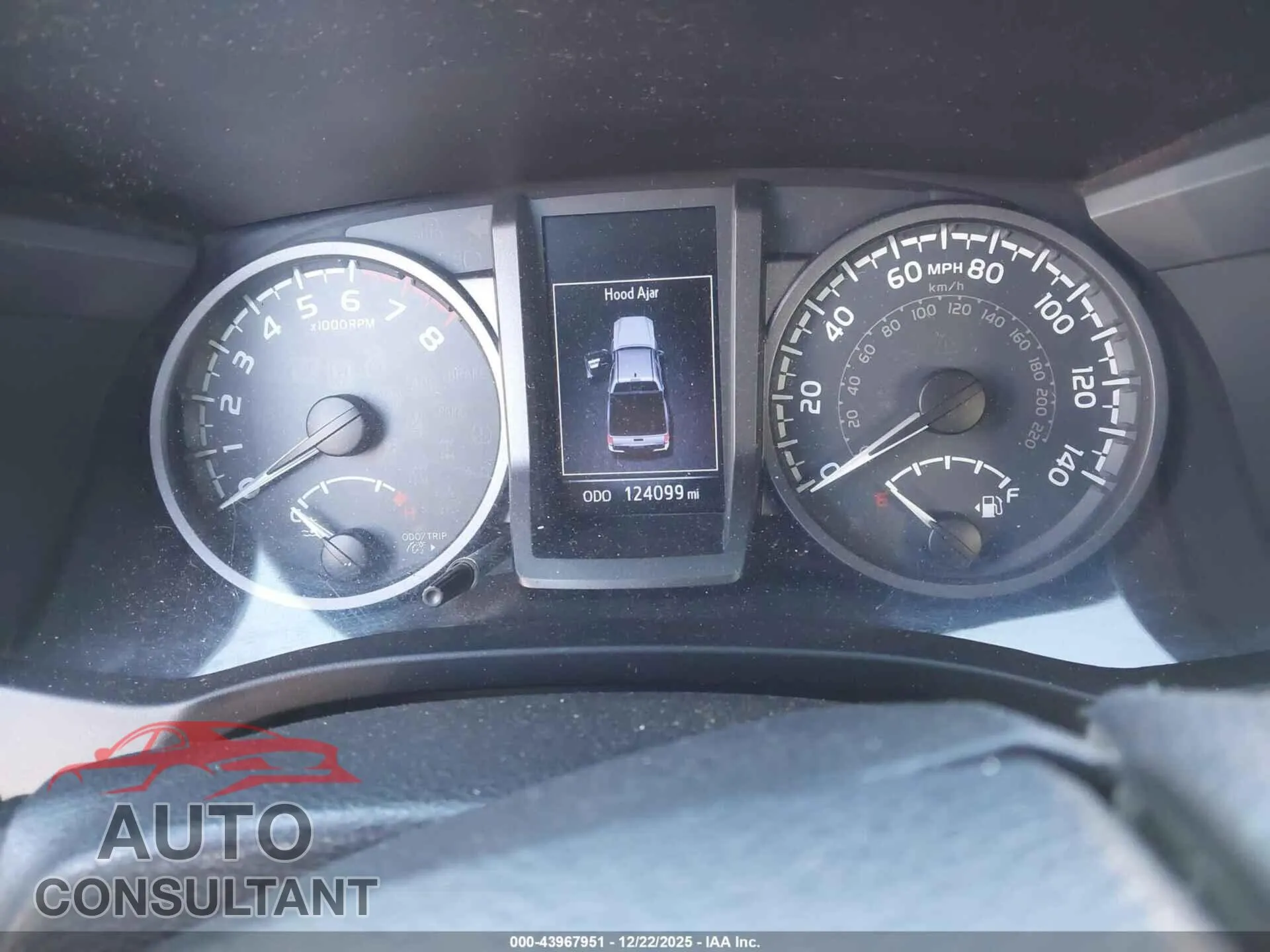 2019 TOYOTA TACOMA Damaged VIN 5TFCZ5AN0KX177605 – exterior detail