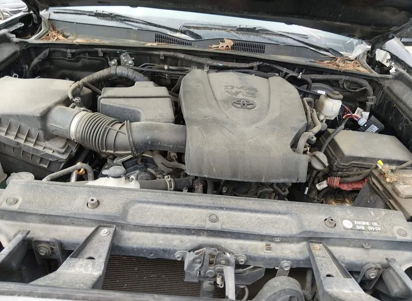 2017 TOYOTA Tacoma Used VIN 5TFCZ5AN4HX074003 – side profile
